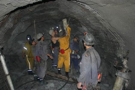 岳麓工程爆破中的危险因素分析以及应对工程爆破危险的措施